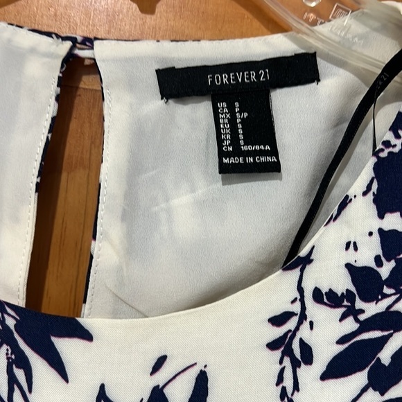 Floral Fit and Flare Dress Blue and Ivory Size Small - Picture 2 of 7